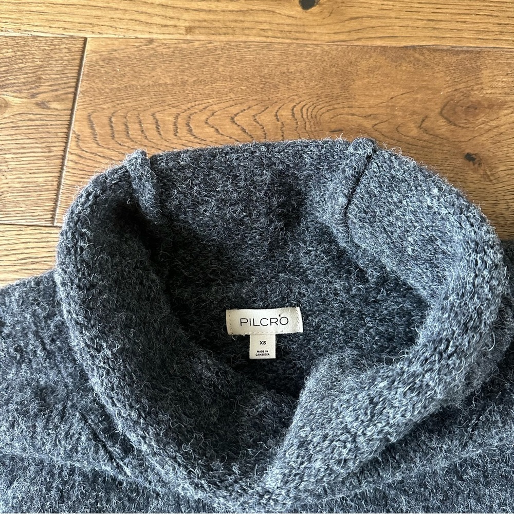 Anthropologie PILCRO Boxy Gray Turtleneck Sweater XS - Picture 4 of 6